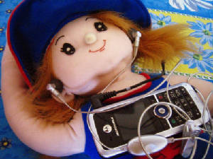 ipoddoll.jpg